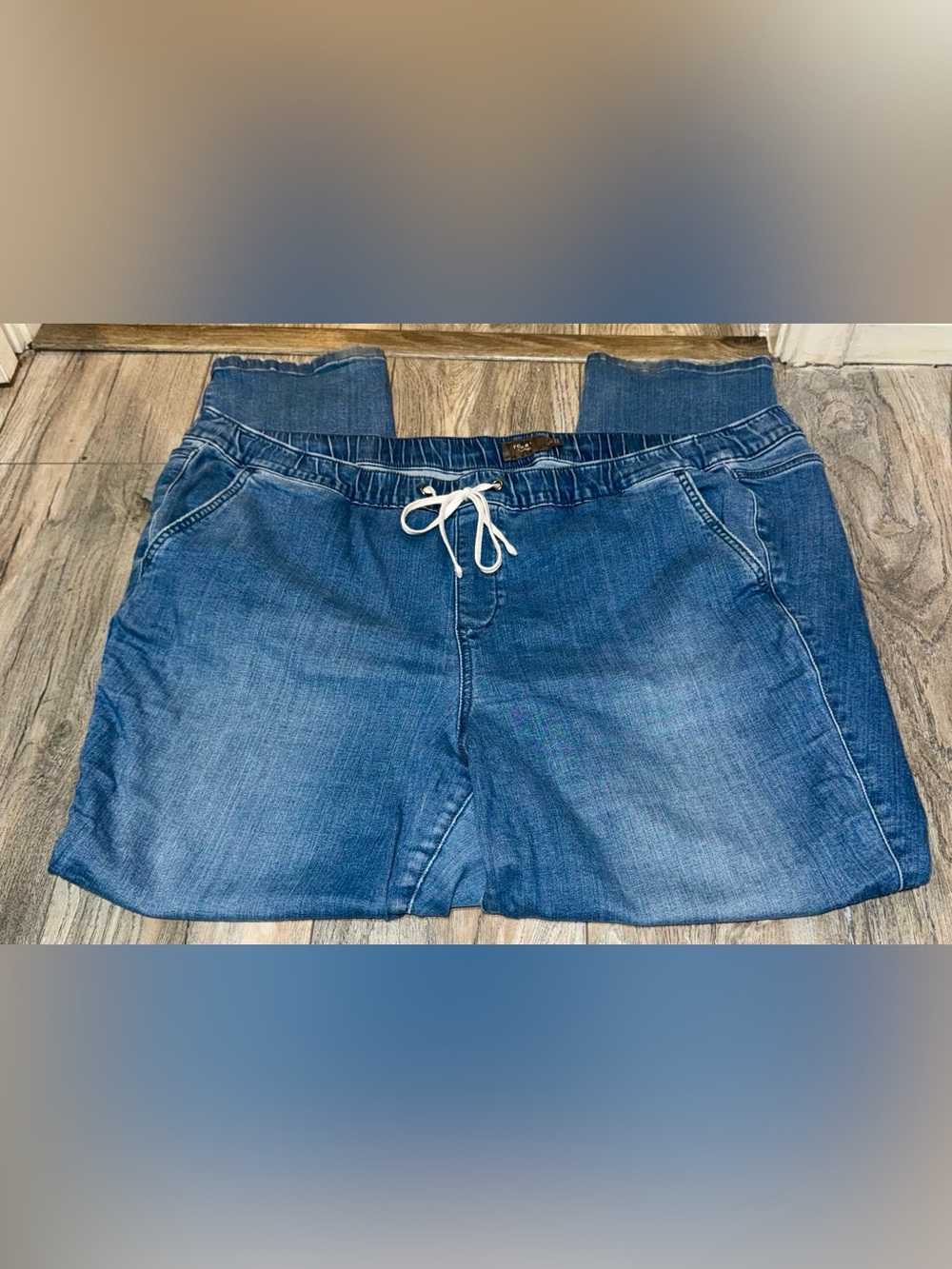 TORRID Weekend Boyfriend Mid Rise Straight Jeans SZ 3R